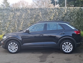 Used Volkswagen T-Roc 2019 for sale - 78530790: Photo
