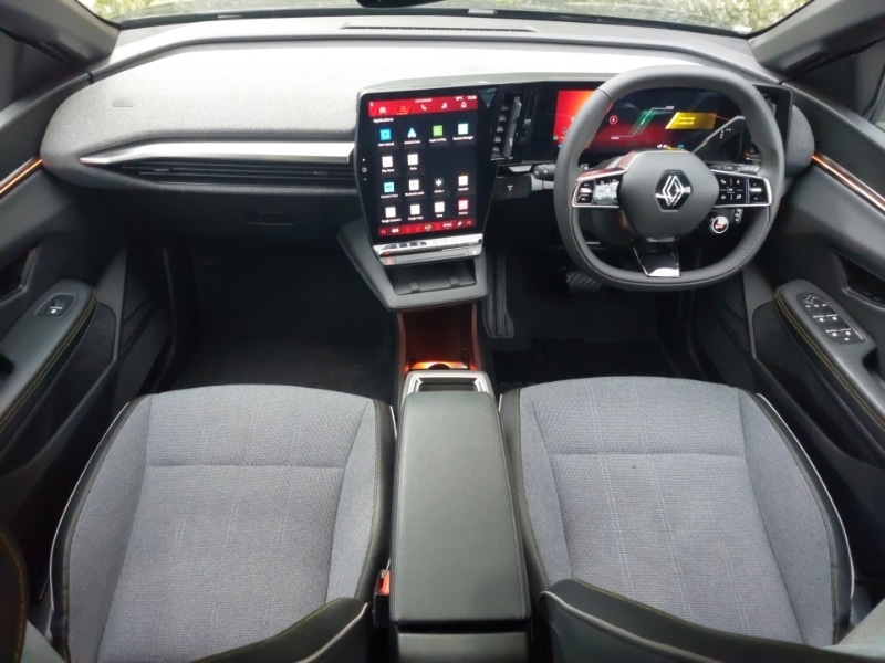 Used Renault Megane E Tech 2024 for sale - 76369627: Photo 2