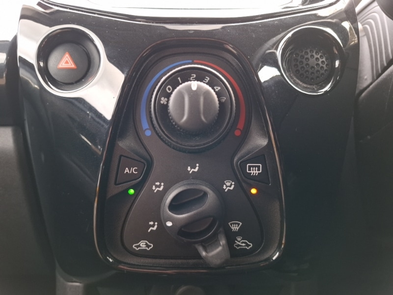 Used Toyota AYGO 2015 for sale - 77716957: Photo 14