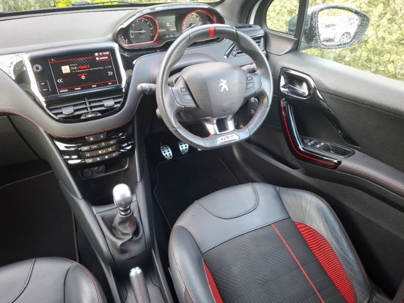 Used Peugeot 208 2017 for sale - 77674401: Photo 10