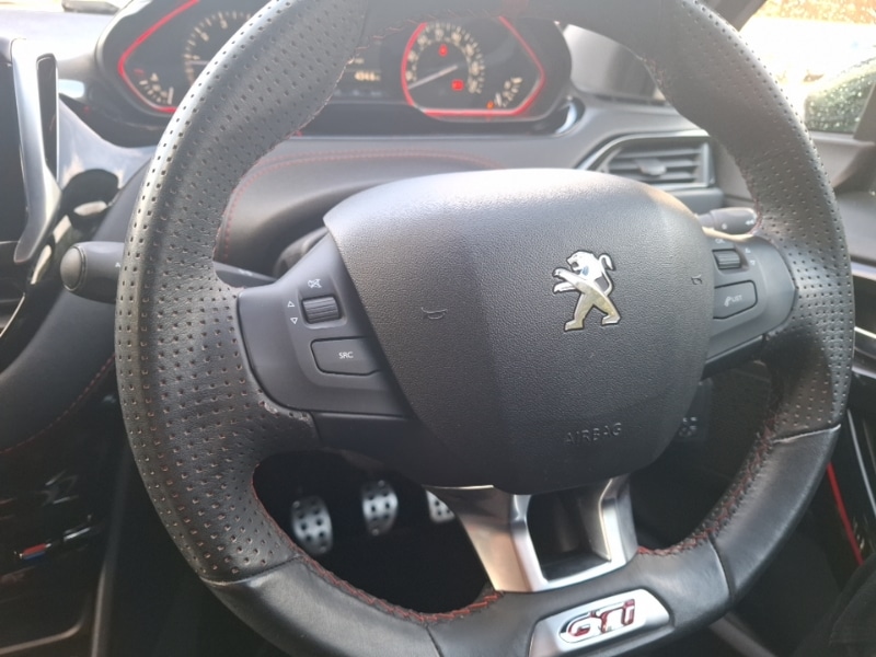 Used Peugeot 208 2017 for sale - 77674401: Photo 12