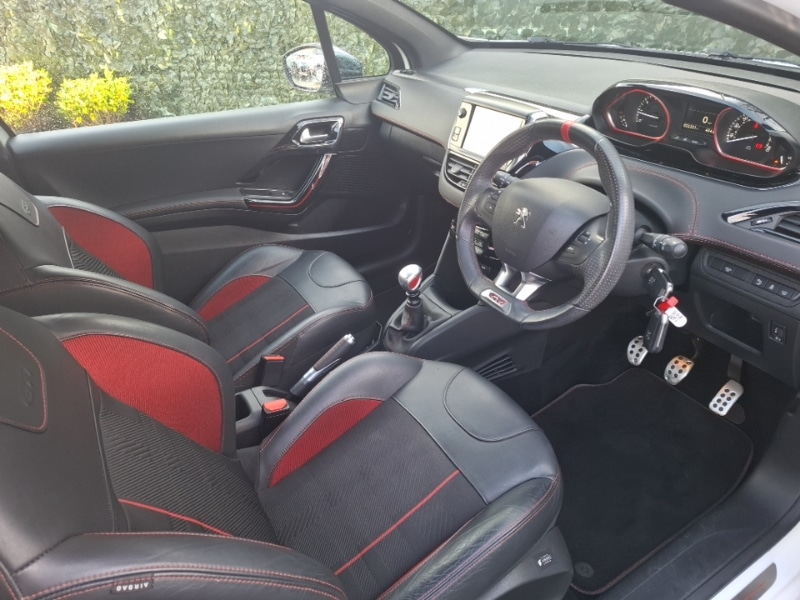 Used Peugeot 208 2017 for sale - 77674401: Photo 5