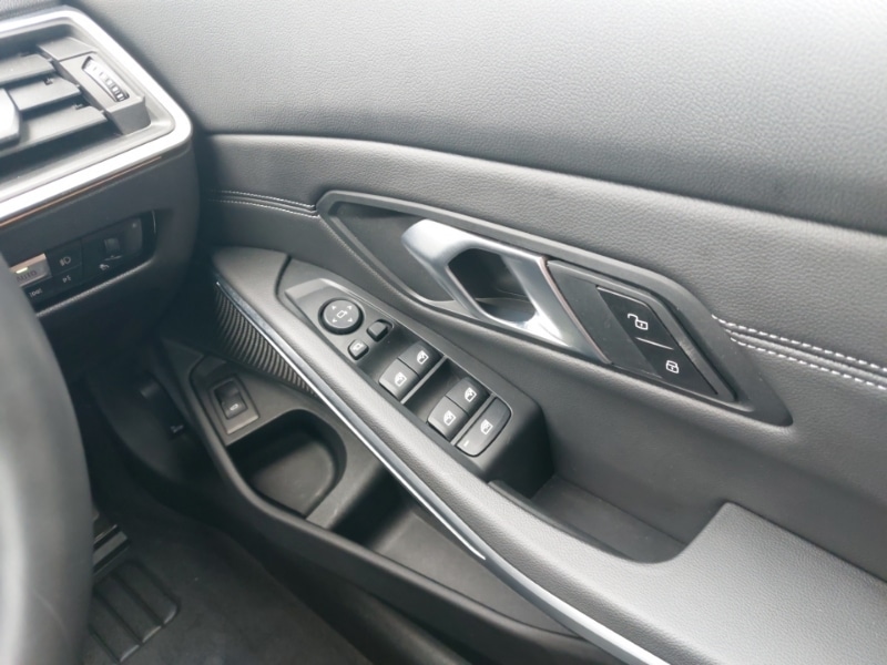 Used BMW 3 Series 2024 for sale - 76816001: Photo 19