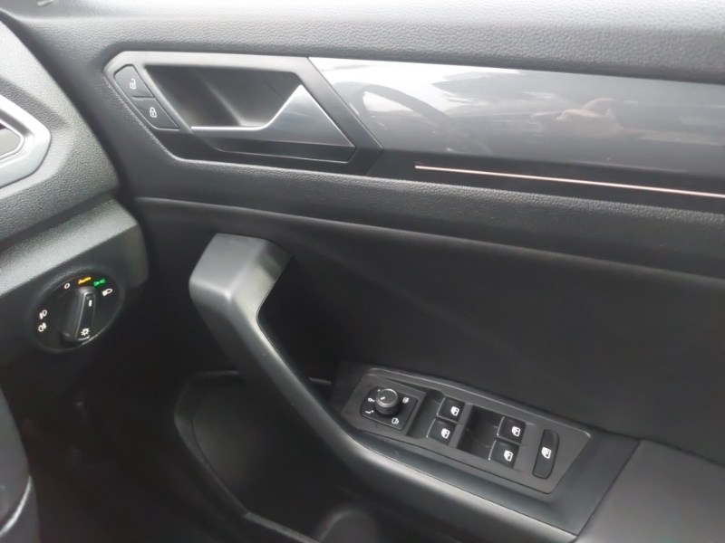 Used Volkswagen T-Roc 2021 for sale - 76543564: Photo 19