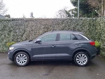 Used Volkswagen T-Roc 2019 for sale - 78490204: Photo