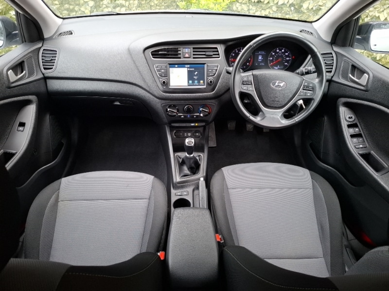 Used Hyundai i20 2020 for sale - 78114133: Photo 2