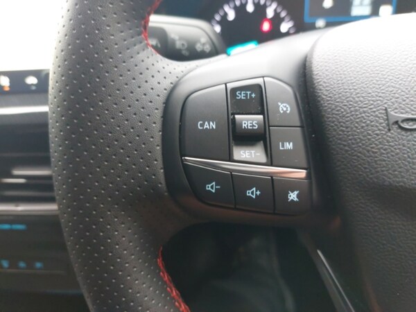 Used Ford Focus 2023 for sale - 76254768: Photo 16