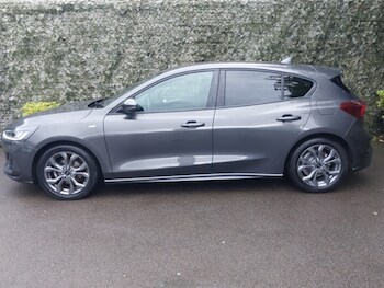 Used Ford Focus 2023 for sale - 76254768: Photo 4