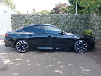 Used BMW i5 2023 for sale - 75882888: Photo