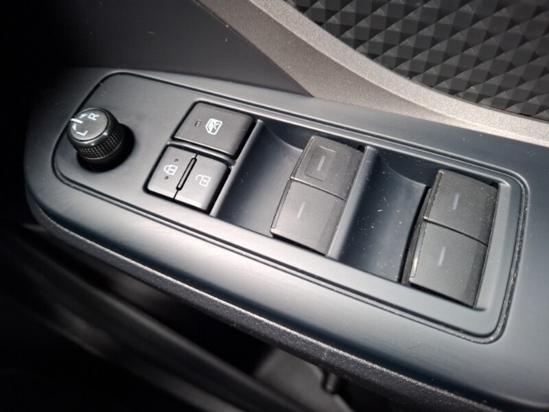 Used Toyota C-HR 2023 for sale - 78225134: Photo 18