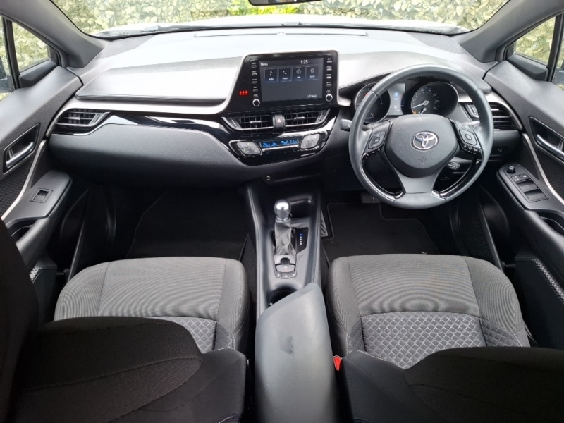 Used Toyota C-HR 2023 for sale - 78225134: Photo 2