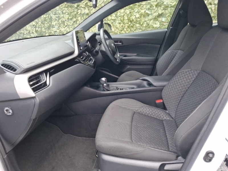 Used Toyota C-HR 2023 for sale - 78225134: Photo 5