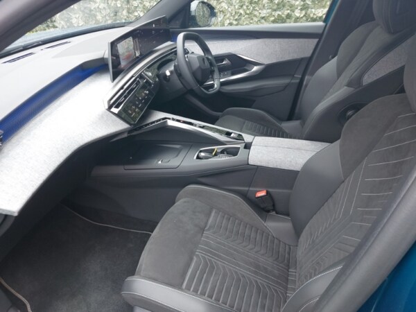 Used Peugeot 3008 2025 for sale - 76116584: Photo 5