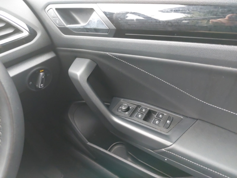 Used Volkswagen T-Roc 2024 for sale - 75988774: Photo 19