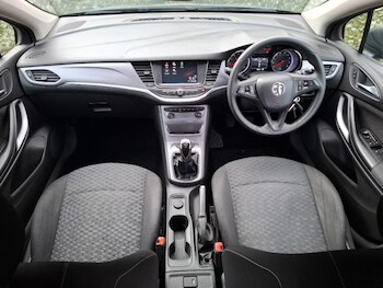 Used Vauxhall Astra 2016 for sale - 77702230: Photo