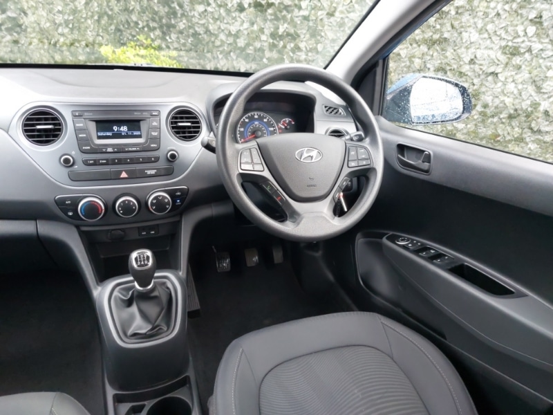 Used Hyundai i10 2017 for sale - 76437753: Photo 11