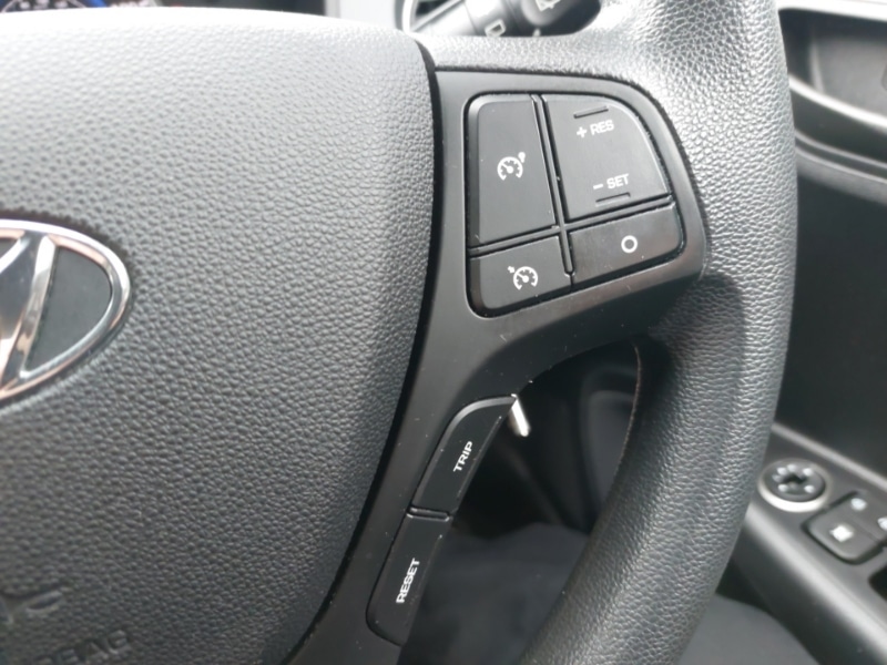 Used Hyundai i10 2017 for sale - 76437753: Photo 16