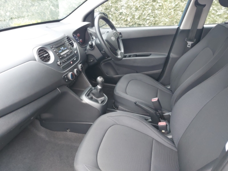 Used Hyundai i10 2017 for sale - 76437753: Photo 5