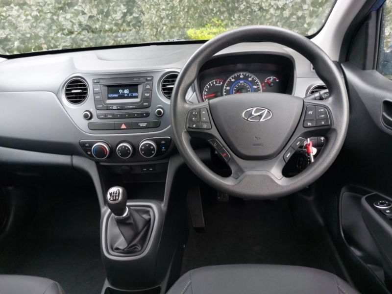 Used Hyundai i10 2017 for sale - 76437753: Photo 7