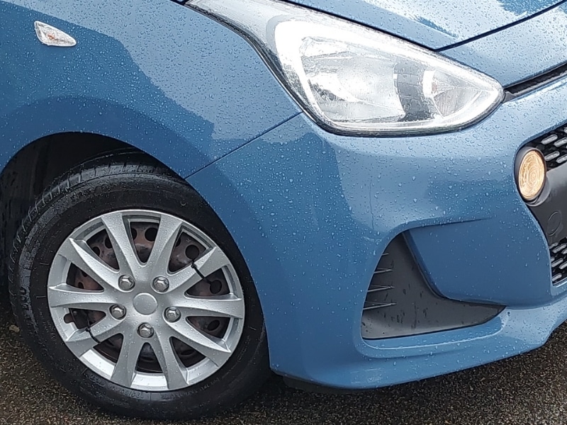 Used Hyundai i10 2017 for sale - 76437753: Photo 9