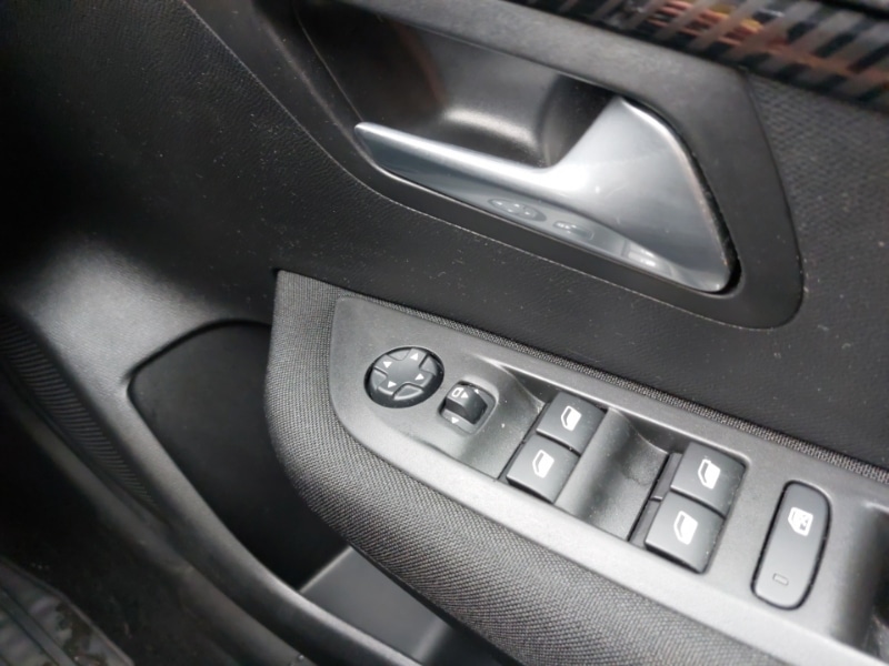 Used Peugeot 208 2022 for sale - 76575667: Photo 17