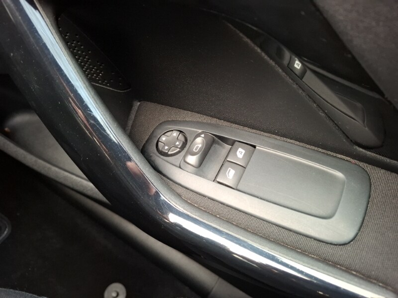 Used Peugeot 208 2016 for sale - 77731600: Photo 18