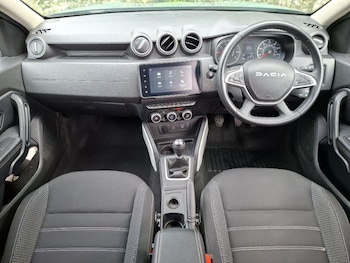 Used Dacia Duster 2023 for sale - 79425153: Photo