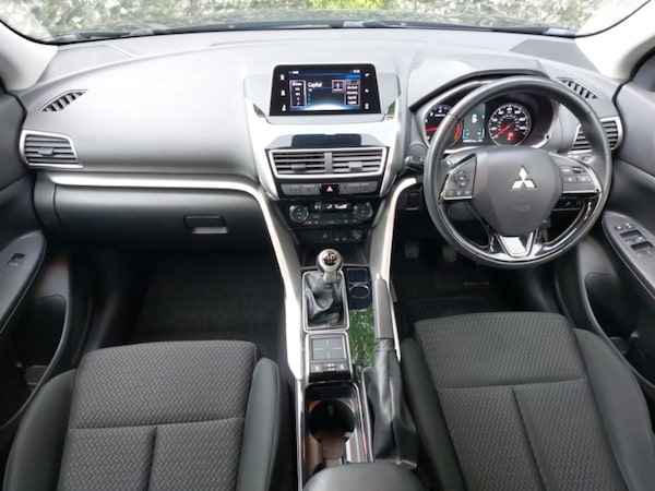 Used Mitsubishi Eclipse Cross 2018 for sale - 76289227: Photo 2
