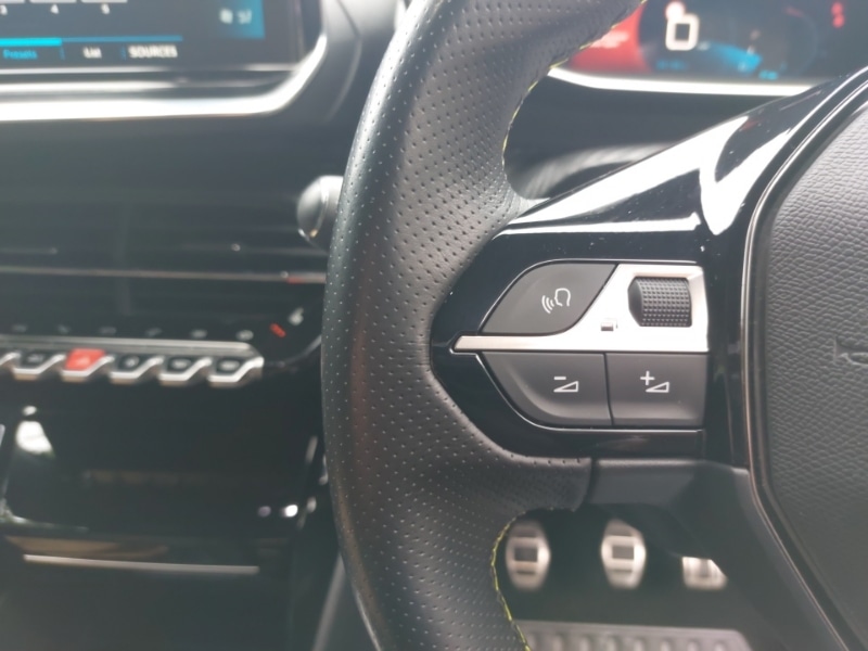 Used Peugeot 2008 2020 for sale - 76160430: Photo 12