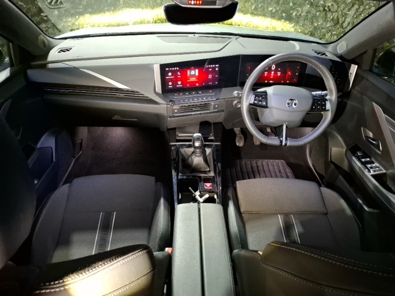 Used Vauxhall Astra 2024 for sale - 76954861: Photo 2