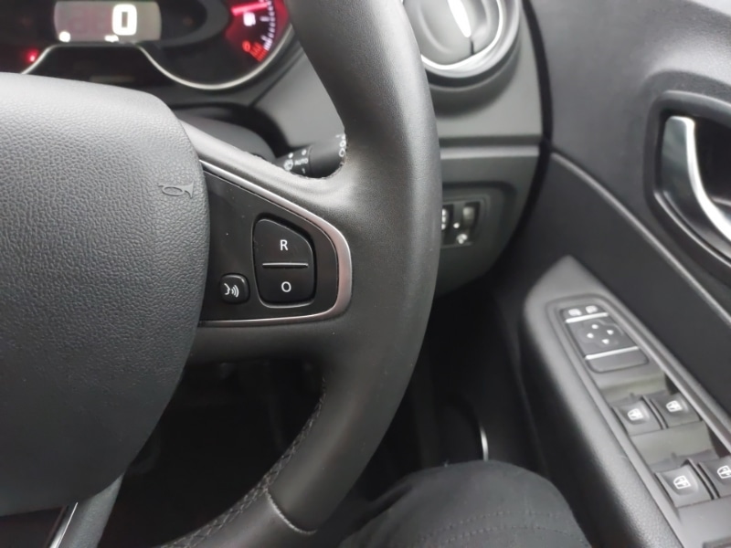 Used Renault Captur 2018 for sale - 76548835: Photo 13