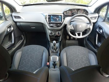 Used Peugeot 2008 2019 for sale - 76533089: Photo