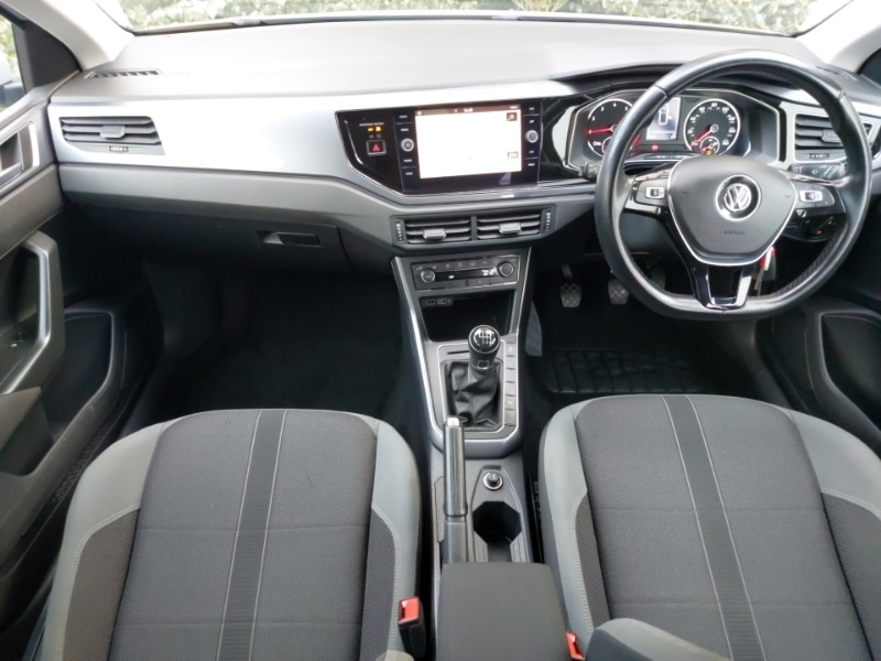 Used Volkswagen Polo 2018 for sale - 76493139: Photo 2