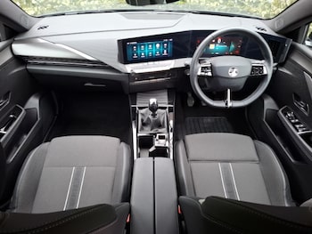 Used Vauxhall Astra 2025 for sale - 77947759: Photo