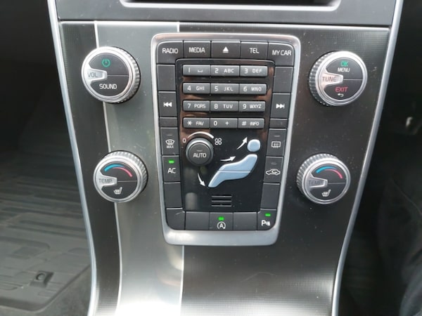 Used Volvo S60 2015 for sale - 76258468: Photo 14
