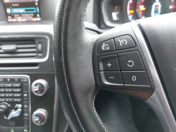 Used Volvo S60 2015 for sale - 76258468: Photo 15