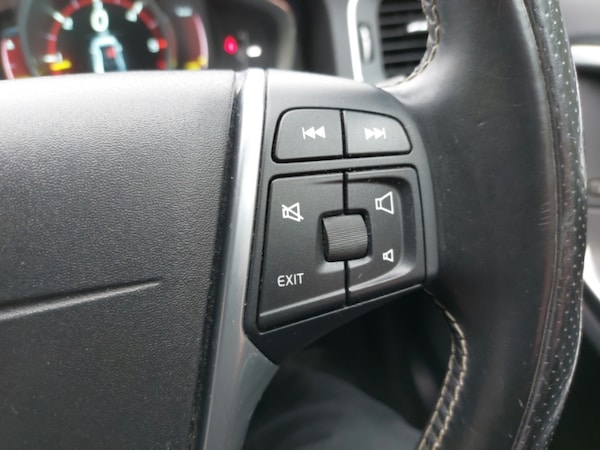 Used Volvo S60 2015 for sale - 76258468: Photo 16