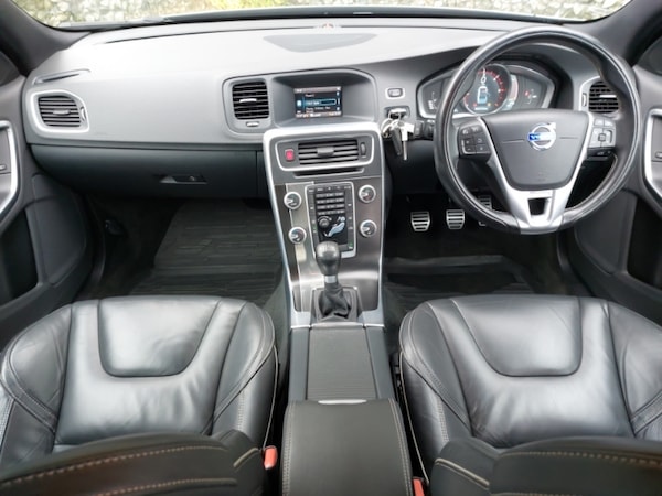 Used Volvo S60 2015 for sale - 76258468: Photo 2