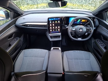 Used Renault Megane E Tech 2024 for sale - 77251975: Photo