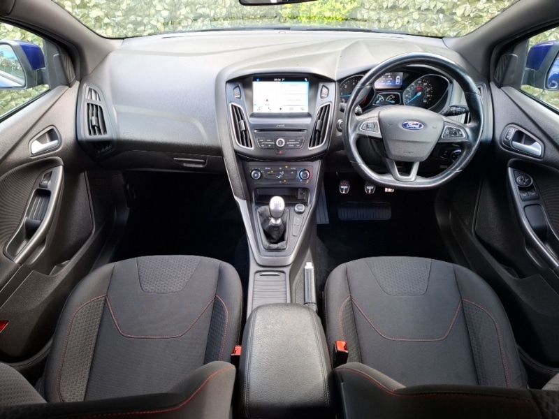 Used Ford Focus 2017 for sale - 78126570: Photo 2