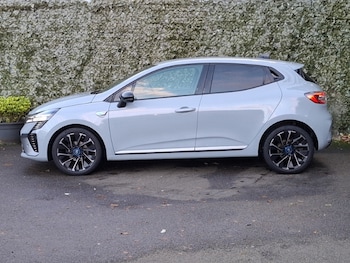 Used Renault Clio 2024 for sale - 76644211: Photo