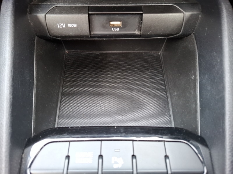 Used Kia Stonic 2021 for sale - 77974893: Photo 17