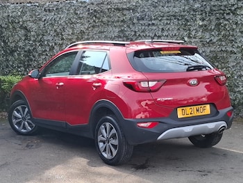 Used Kia Stonic 2021 for sale - 77974893: Photo