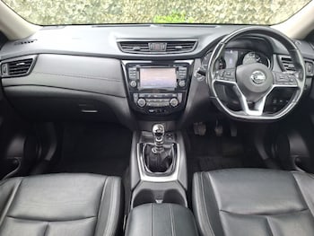 Used Nissan X-Trail 2018 for sale - 79529526: Photo