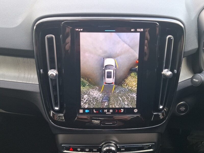 Used Volvo XC40 2023 for sale - 77889509: Photo 13