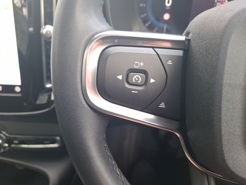 Used Volvo XC40 2023 for sale - 77889509: Photo 17