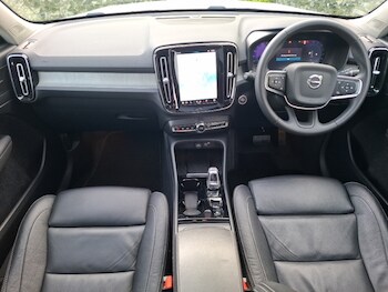 Used Volvo XC40 2023 for sale - 77889509: Photo