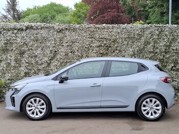 Used Renault Clio 2025 for sale - 78511489: Photo