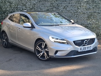 Used Volvo V40 2019 for sale - 78415503: Photo
