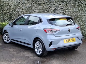 Used Renault Clio 2024 for sale - 78183786: Photo